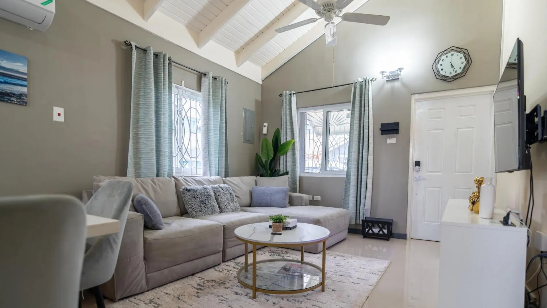 Sky View Villas @ Edmund Ridge Estate Montego Bay