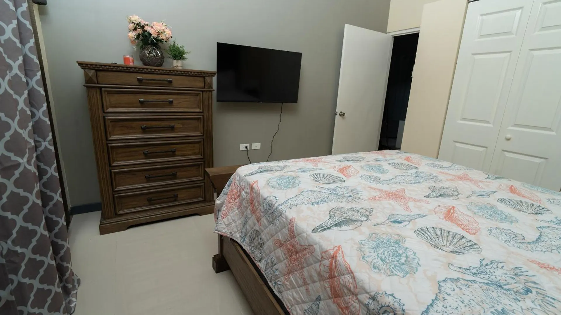 Sky View Villas @ Edmund Ridge Estate Montego Bay Guest house
